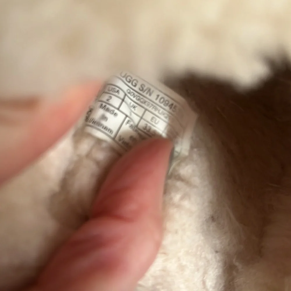 Kids Ugg slides - Picture 4 of 4